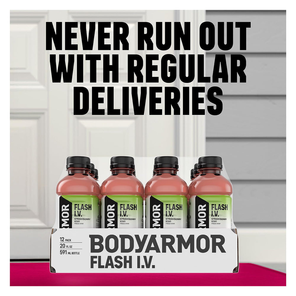 BODYARMOR Flash I.V. atleta bebiendo tras entrenamiento para rápida rehidratación