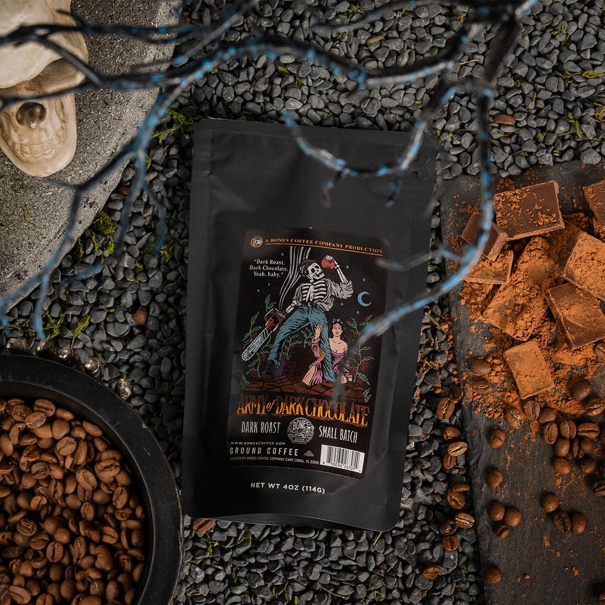 Bones Coffee Company preparación en prensa francesa mostrando control de extracción y cuerpo