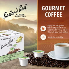 Bostons Best taza con café preparado resaltando aroma y sabor a pistacho