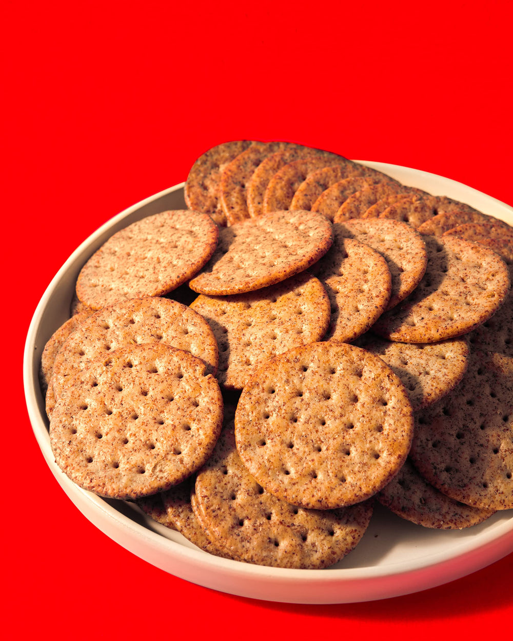 Breton empaque abierto mostrando galletas listas para consumir