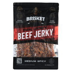 Generic Brisket Chips Co. frente del empaque mostrando 8oz y etiqueta medium spicy con aspecto apetecible