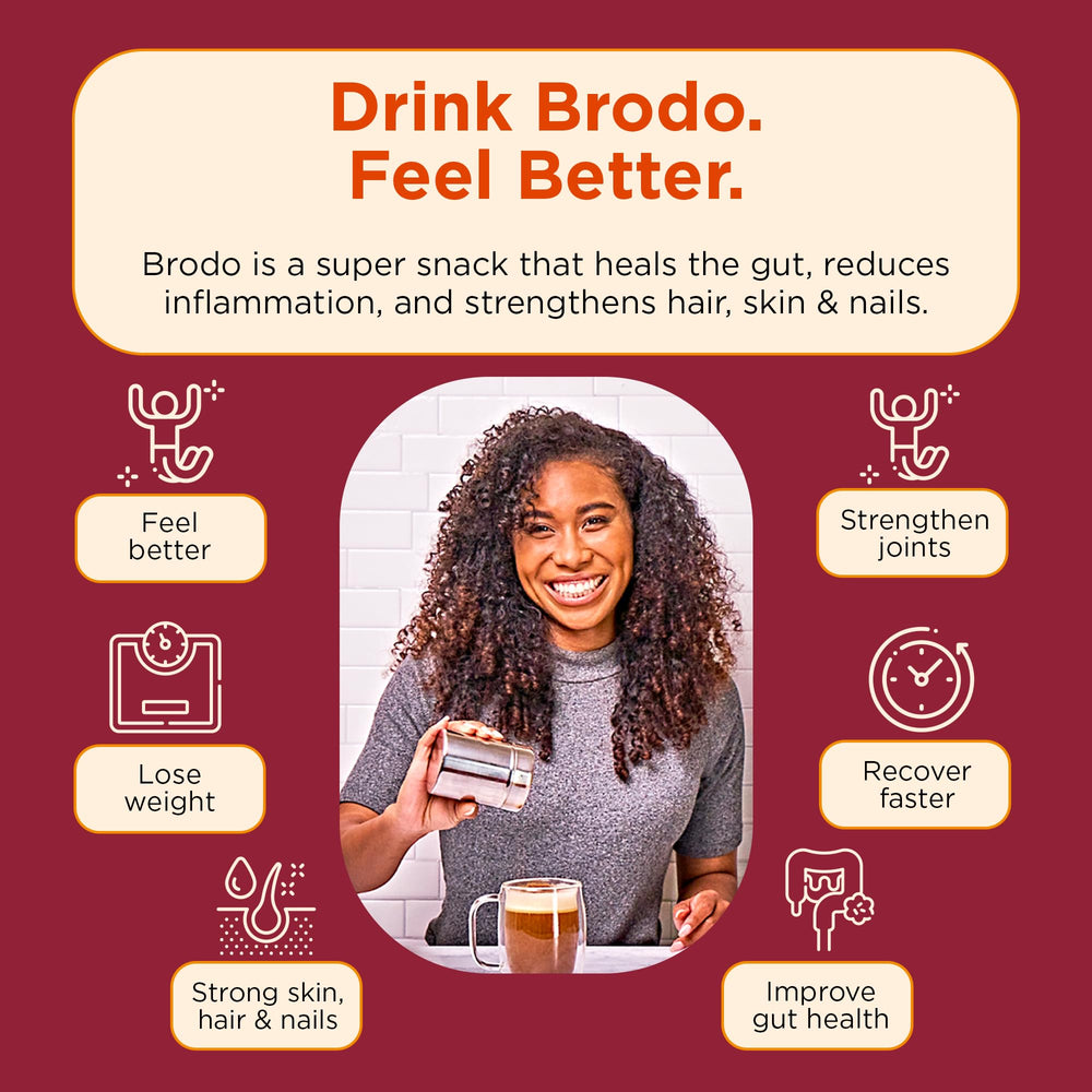 Brodo vertiendo caldo en taza para confort y consumo inmediato