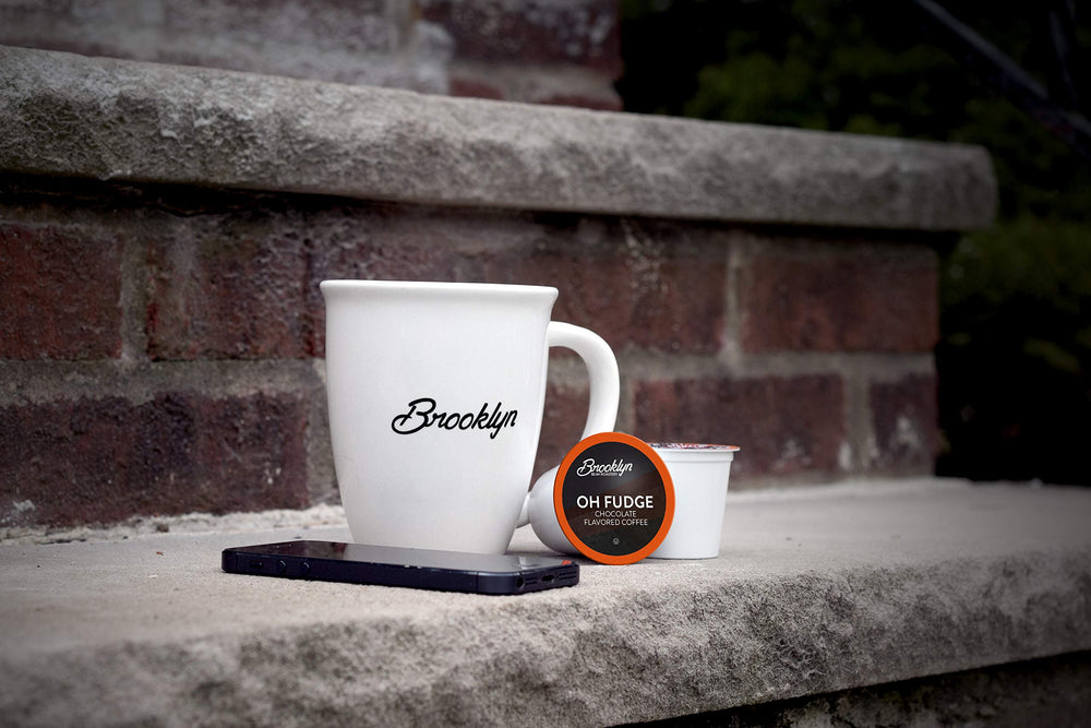 Brooklyn Beans cápsula insertada en Keurig demostrando compatibilidad sencilla