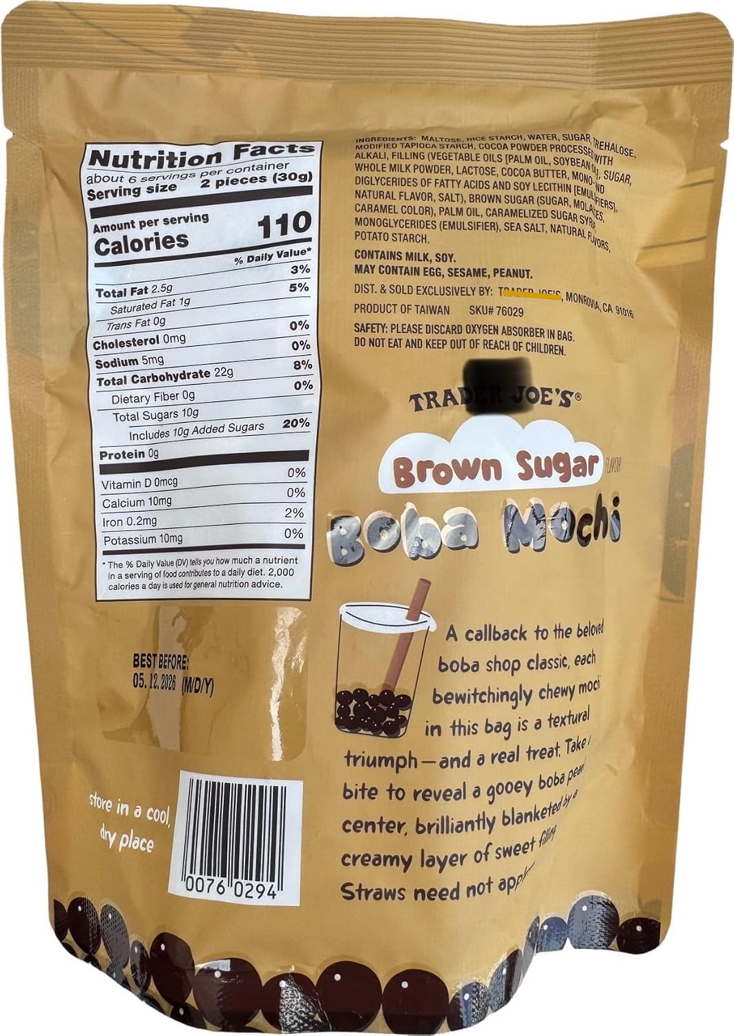 Brown Sugar Flavored Boba Mochi bocado abierto, resalta núcleo de perla boba jugoso