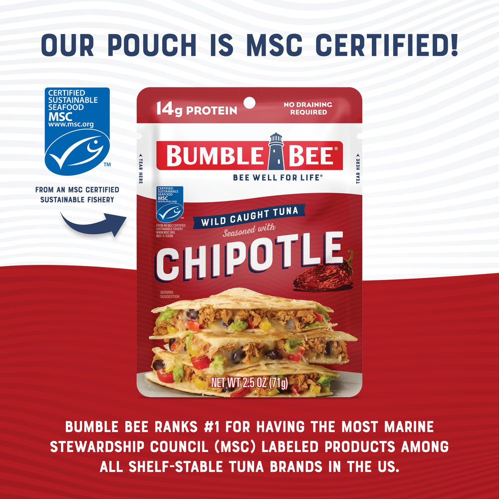 Bumble Bee atún chipotle servido sobre una ensalada fresca