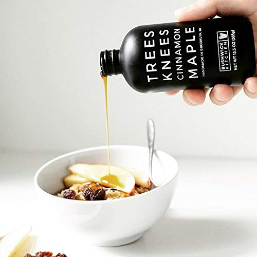 Bushwick Kitchen glaseando carne con Trees Knees para aportar brillo y sabor