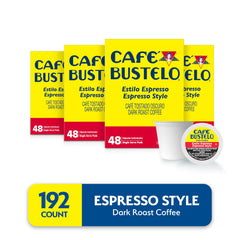 Café Bustelo polvo oscuro en primer plano destacando intensidad