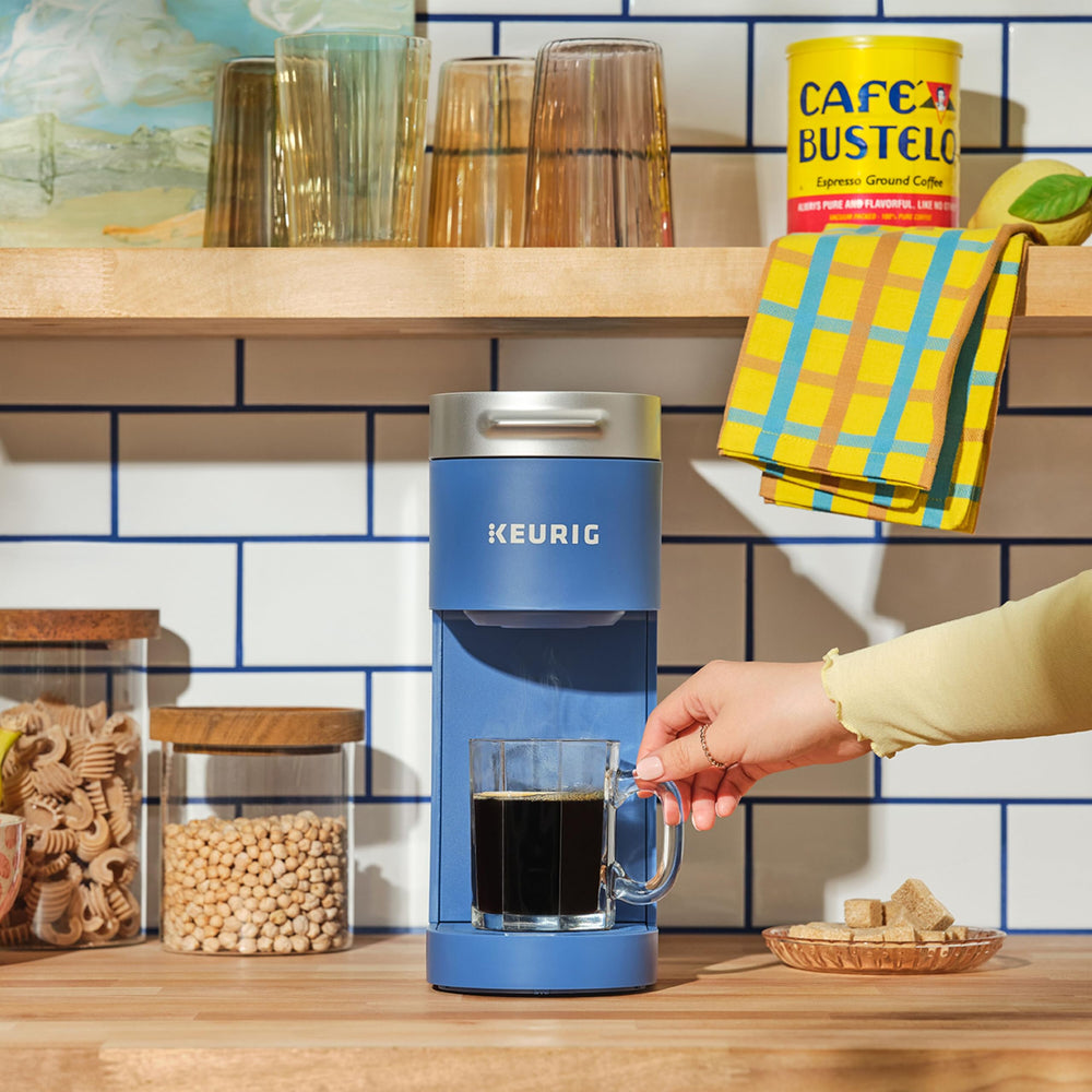 Café Bustelo taza servida con crema ligera que realza notas afrutadas