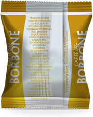 Caffè Borbone cápsula insertada en máquina Nespresso Original, uso fácil y rápido