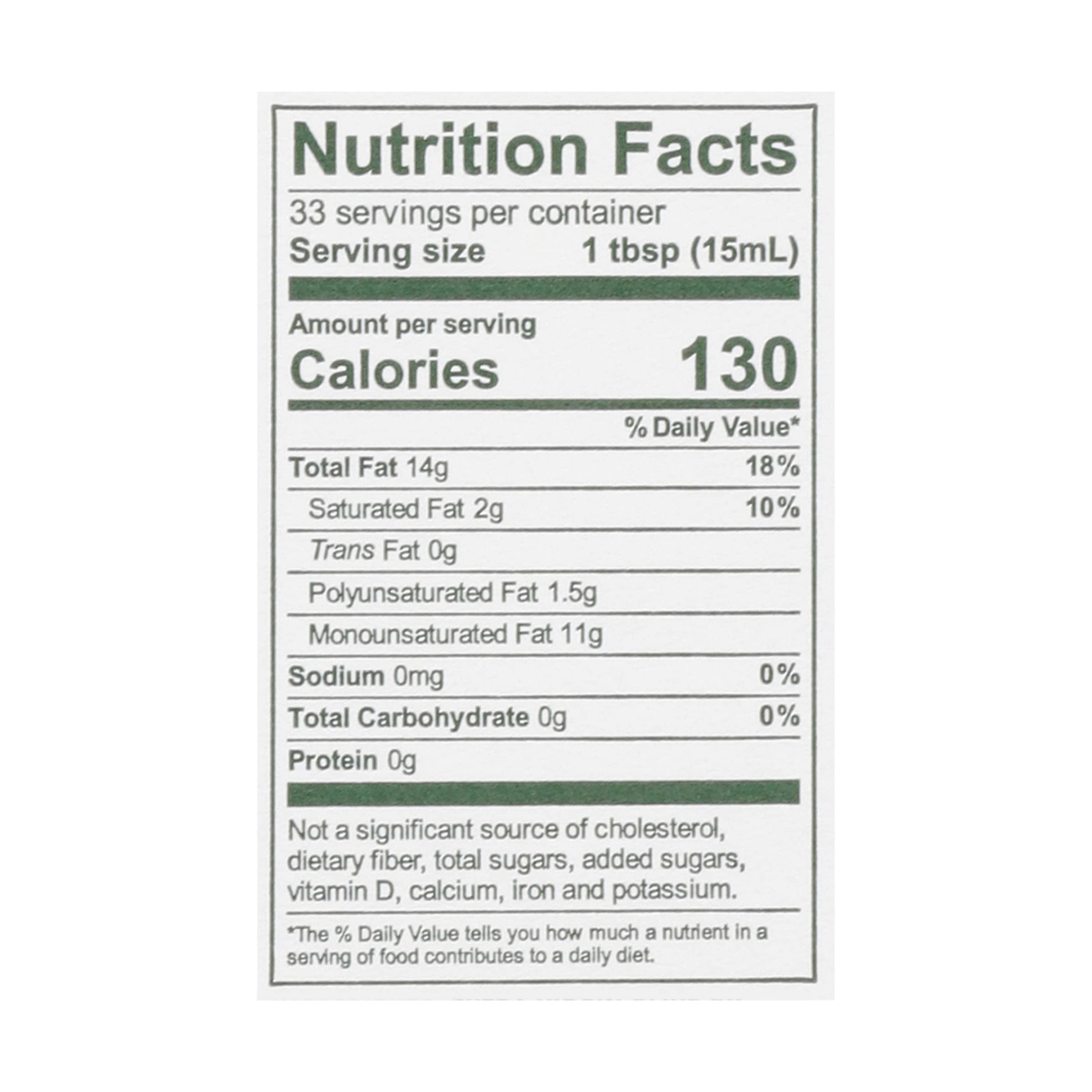 California Olive Ranch aceite rociado sobre ensalada verde realzando sabores frescos