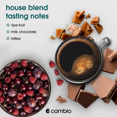 Cambio Roasters taza de café preparada en ambiente hogareño resaltando aroma y cuerpo