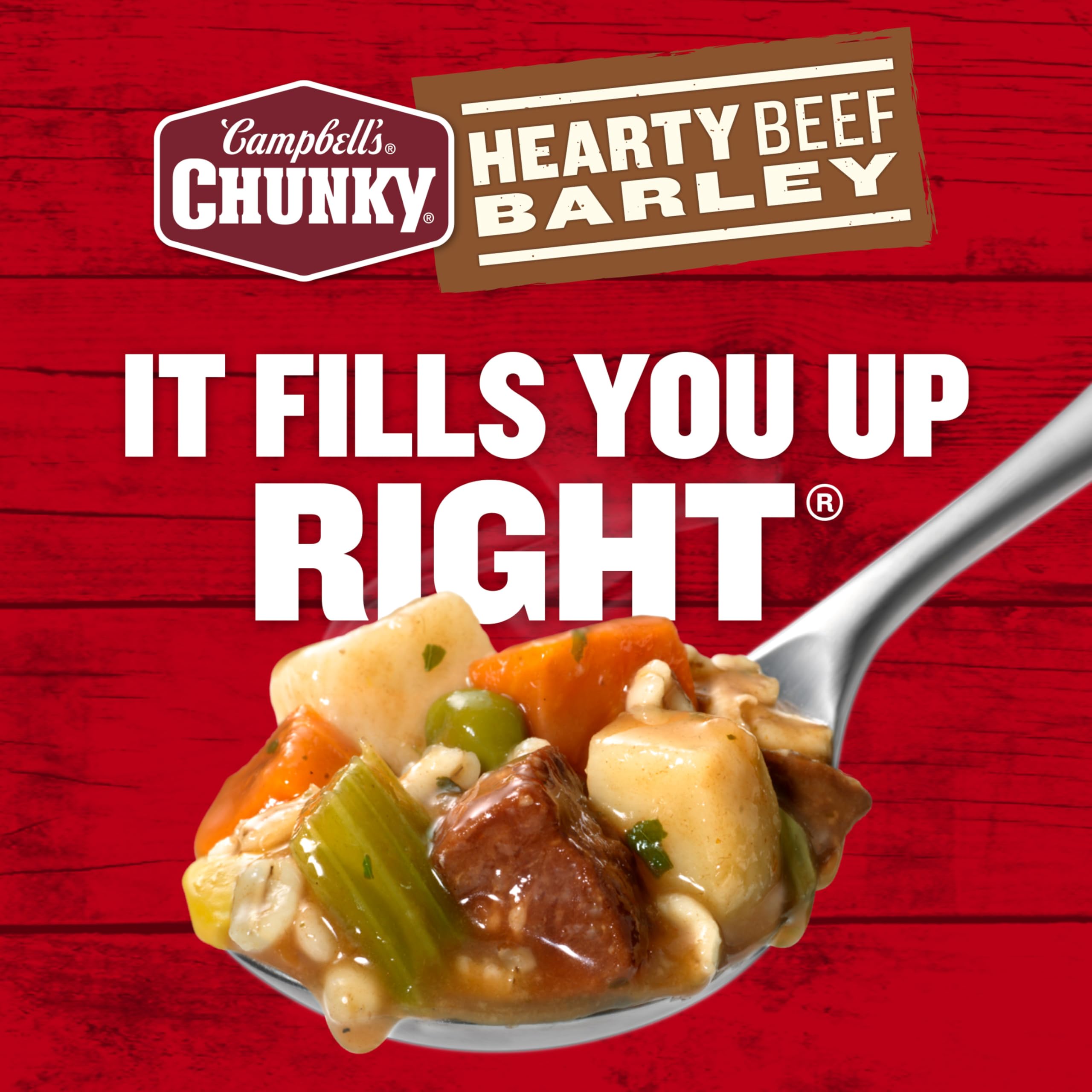 Campbell’s Chunky lata junto a mano para comparar tamaño y porción