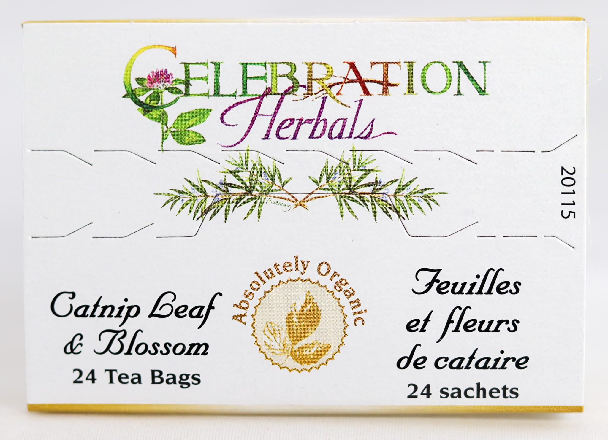 Celebration Herbals escena de cocina con taza de catnip para momento relajado