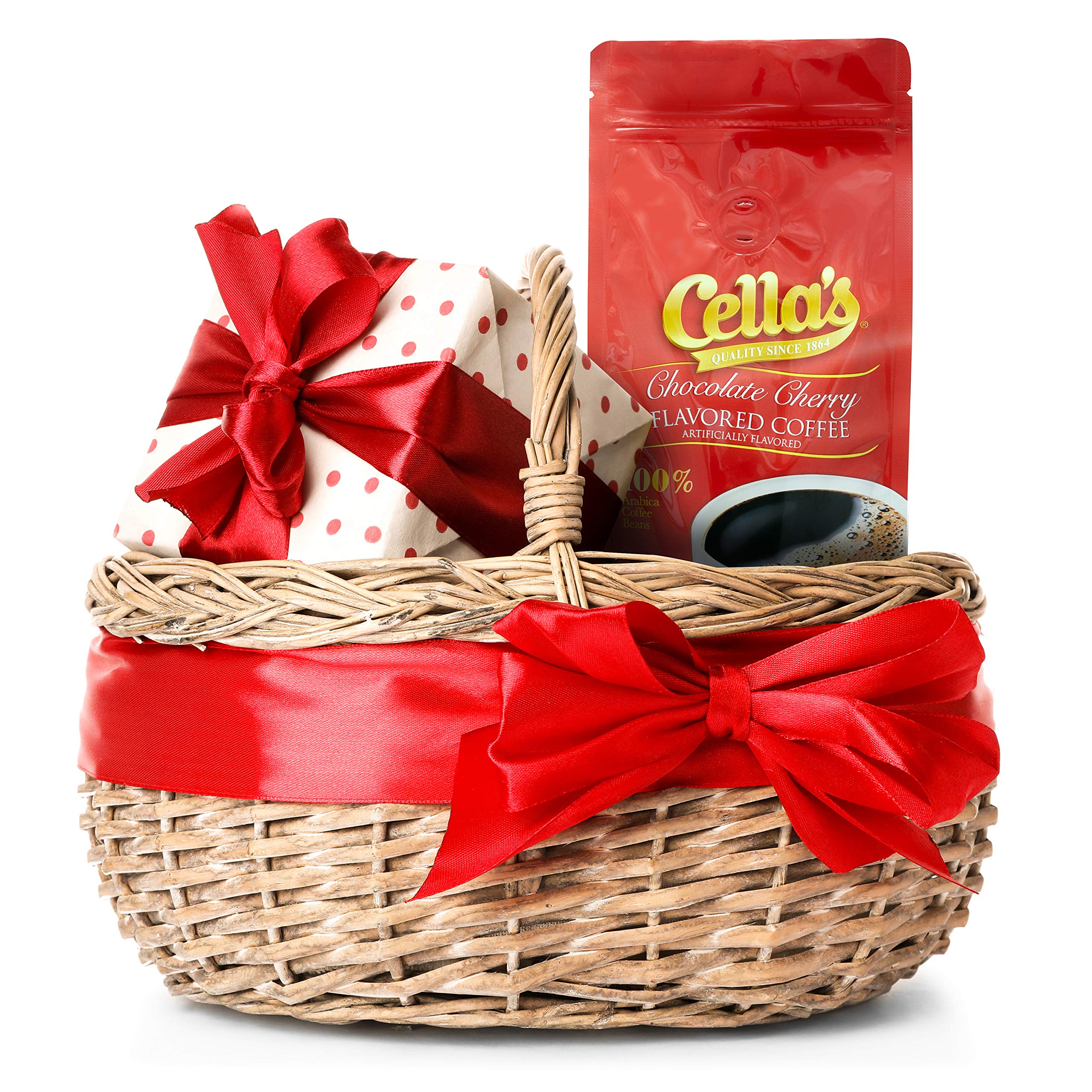Cella's café servido en taza con crema, sugiere sabor chocolate cereza reconfortante