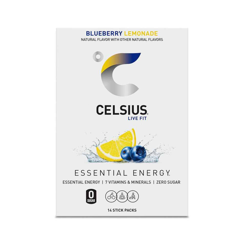 CELSIUS sticks en mochila junto a playa, beneficio ideal para viajes activos
