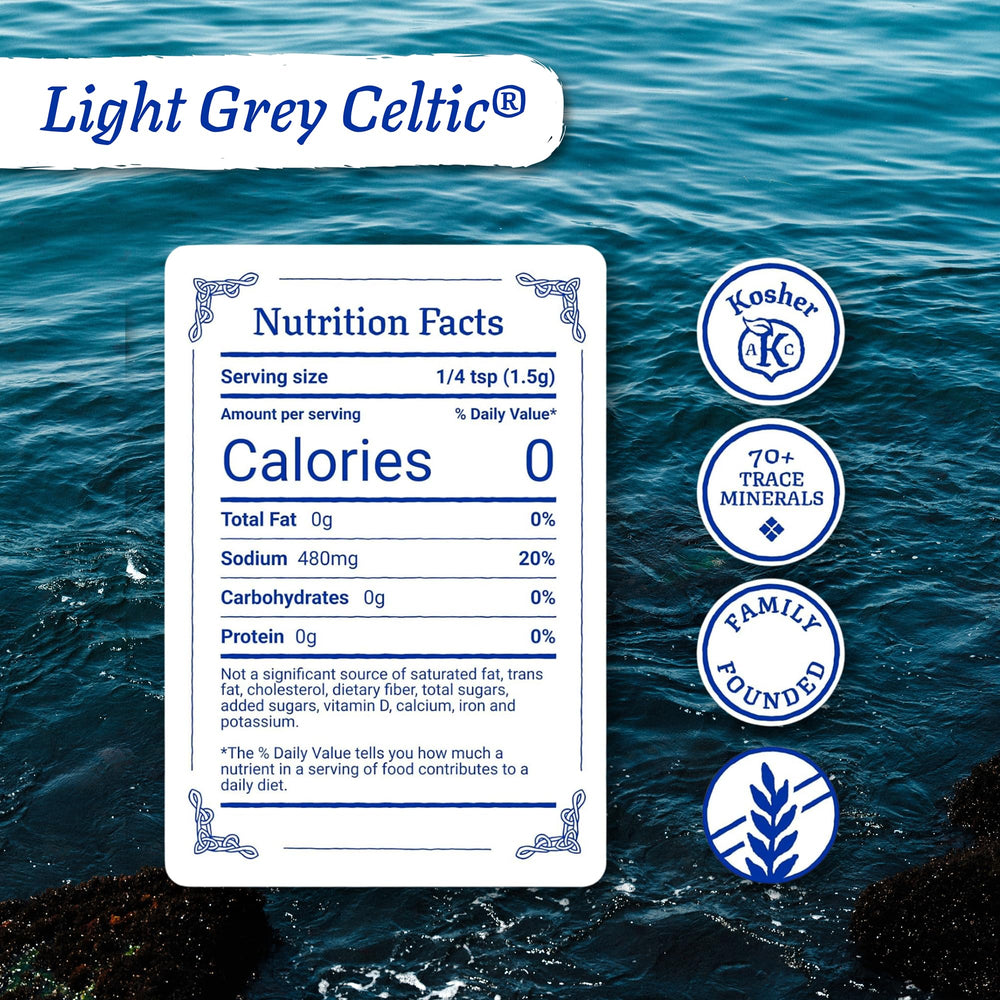 Celtic Sea Salt sal gruesa espolvoreada sobre ensalada aporta crujiente