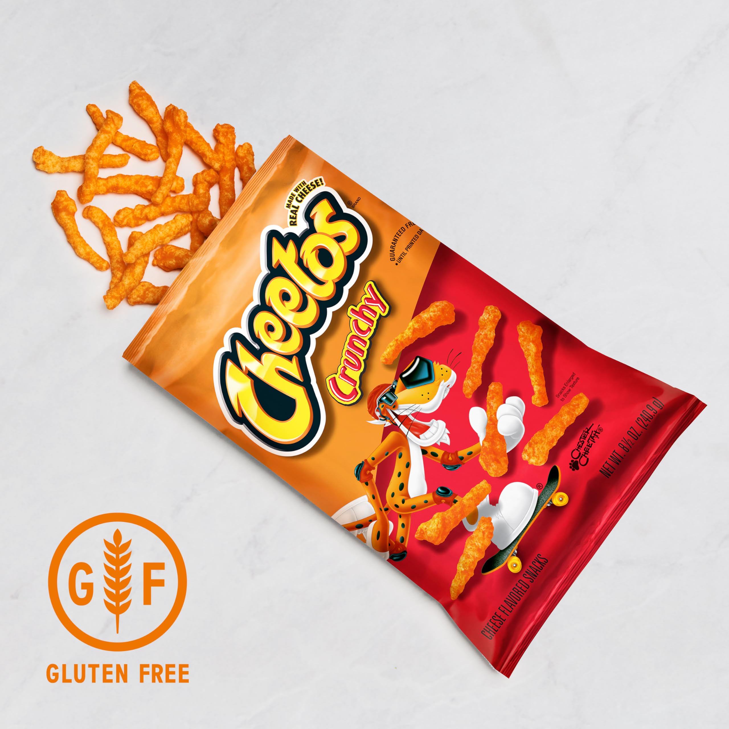 Cheetos bolsa abierta con textura crujiente visible, satisfacción al comer