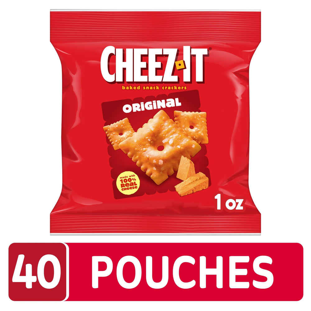 Cheez-It primer plano de textura crujiente y queso fundido visible