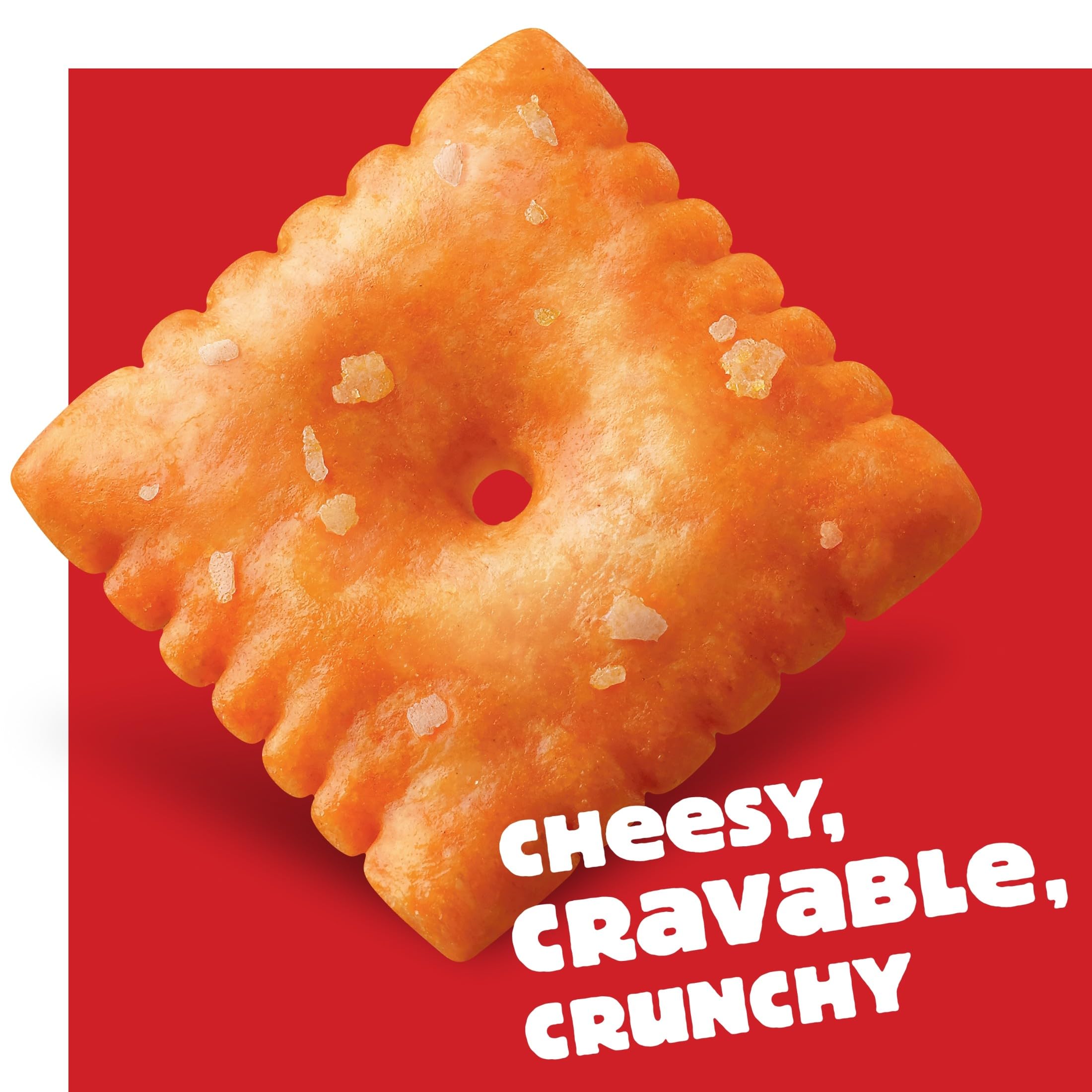 Cheez-It crackers en tabla de aperitivos listos para compartir