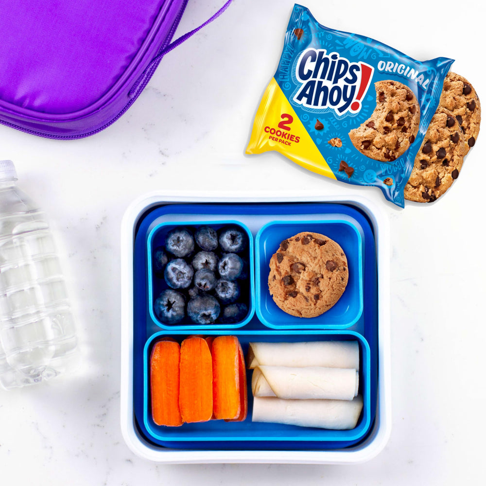 Chips Ahoy! packs en lonchera demostrando conveniencia para la escuela
