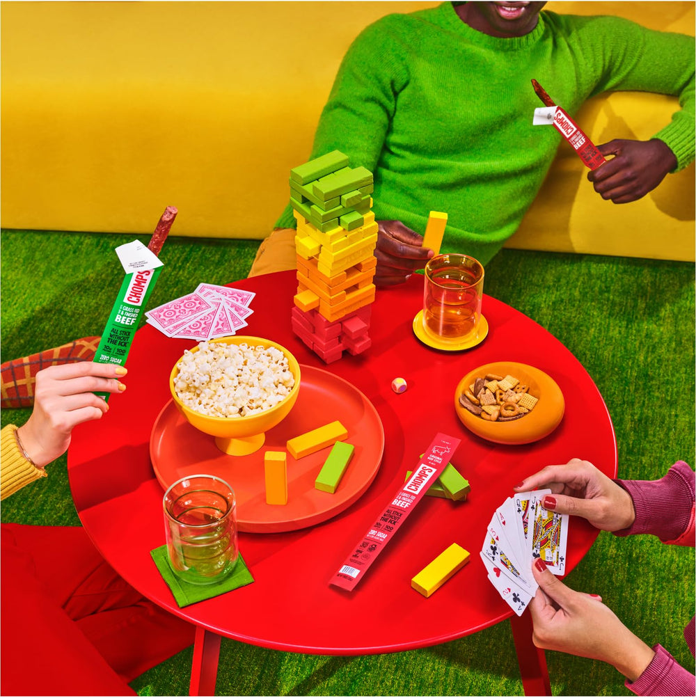 Chomps presentación en mesa con otros snacks para una merienda equilibrada