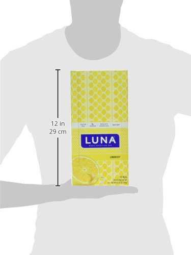 Clif Bar Luna Bar barrita en mano lista para comer, práctico para llevar