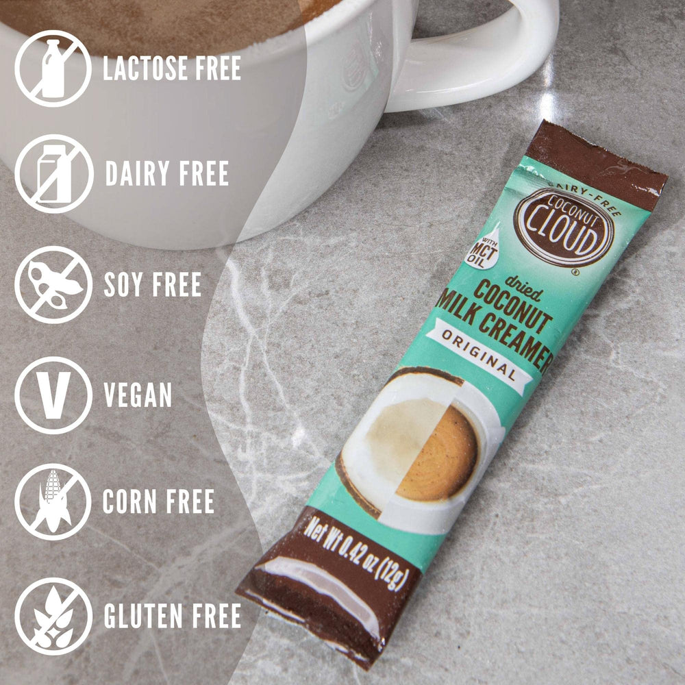 Coconut Cloud en café con remolino, aporta cremosidad natural