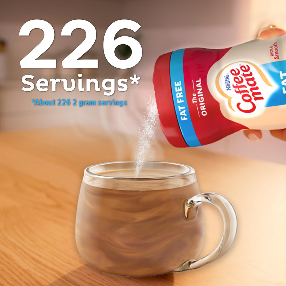 Coffee Mate comparación de tamaño junto a taza para referencia de porción