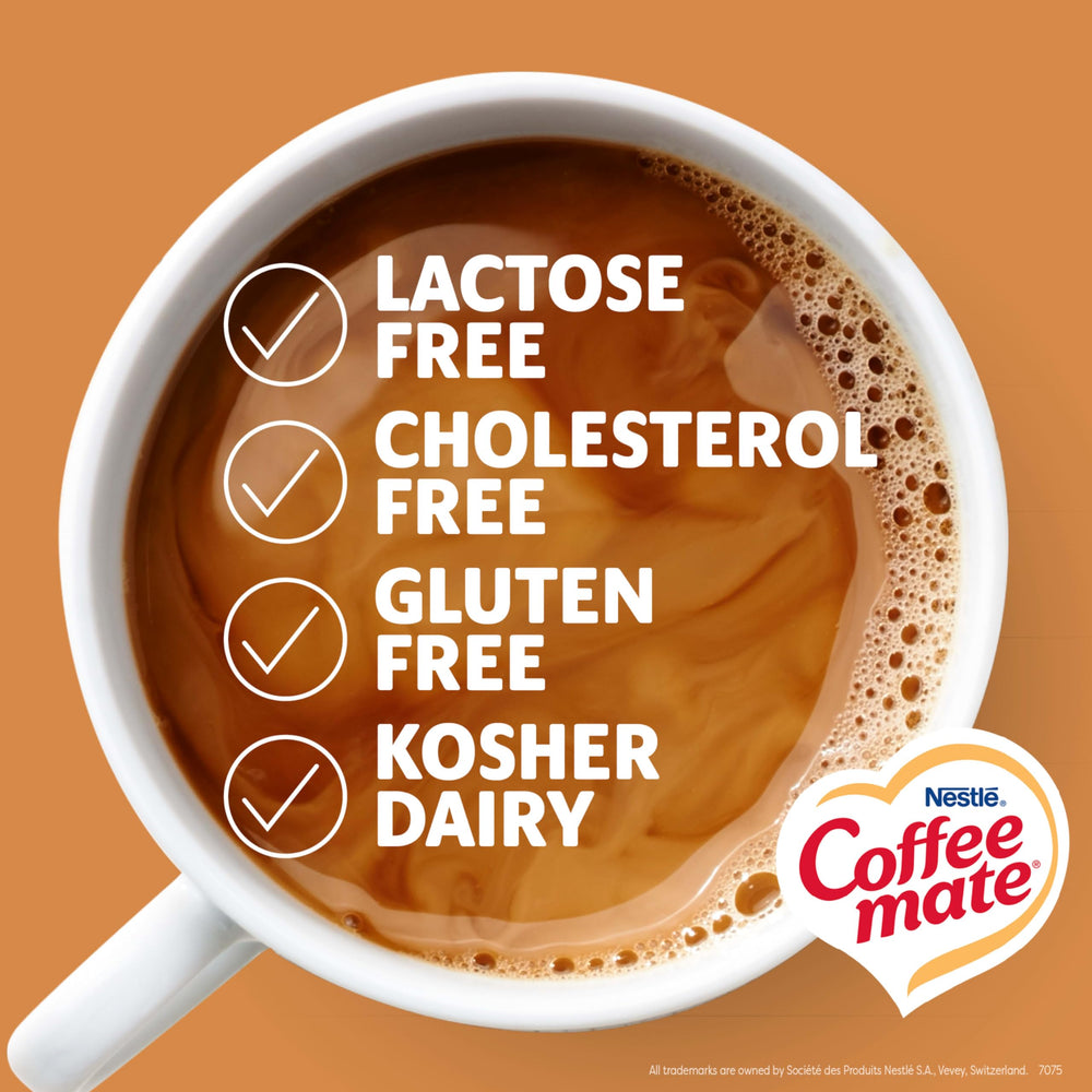 Coffee Mate en uso agregando cremosidad a una taza de café