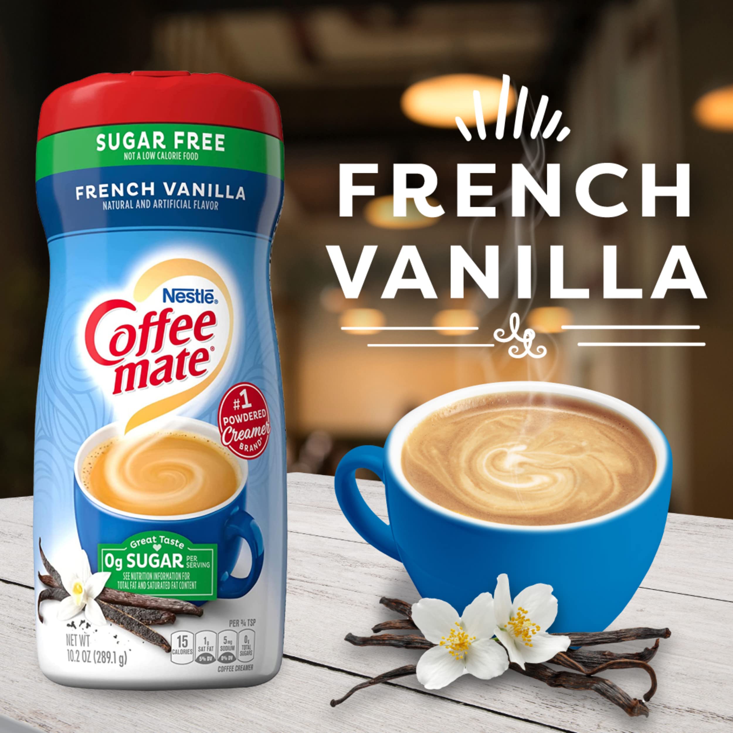 Coffee-mate polvo en cuchara mostrando textura fina y fácil disolución