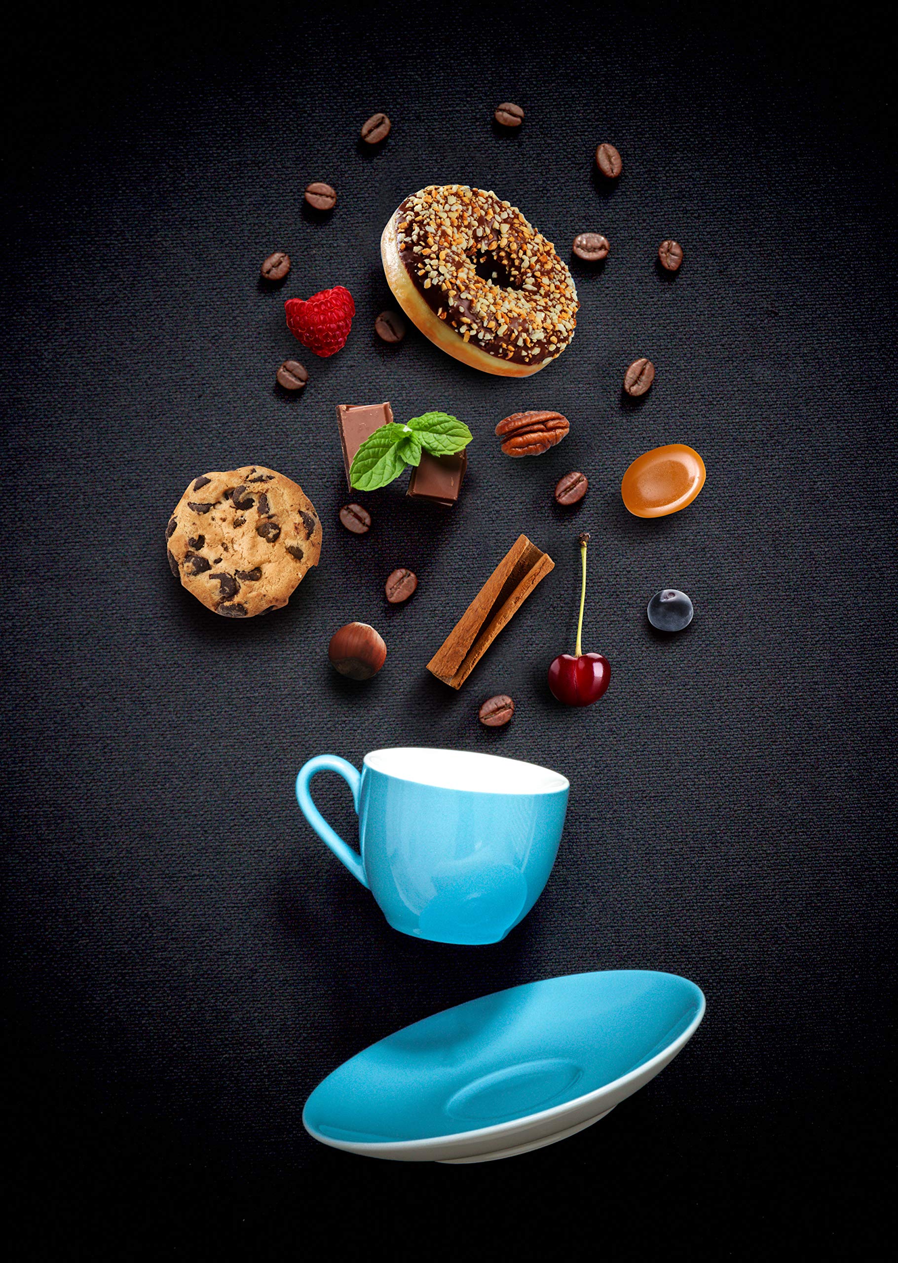 Coffee Pod Variety Packs ambiente de cocina con taza aromática y confianza