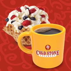 Cold Stone Creamery Beverages taza en mano demostrando facilidad de preparación