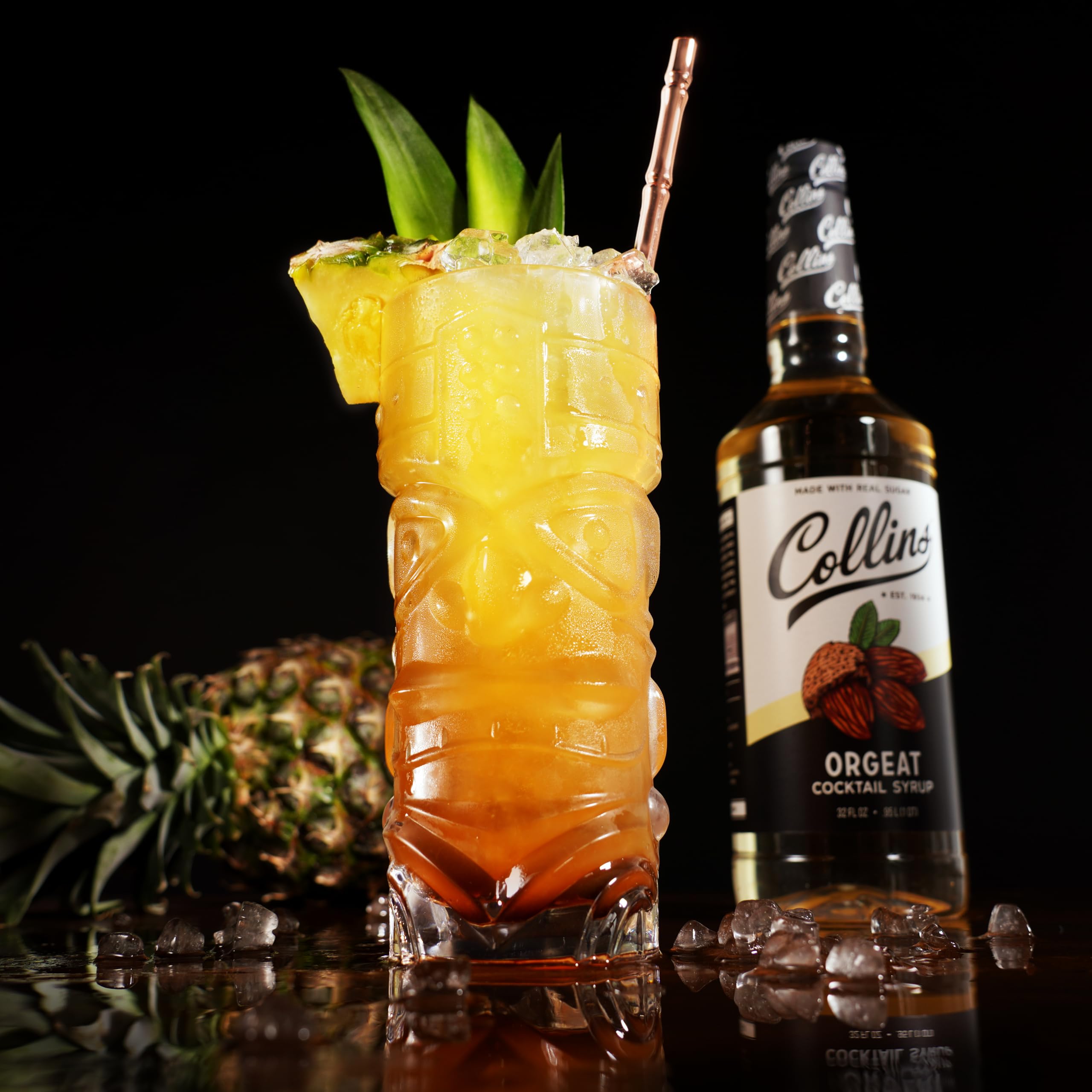 Collins Orgeat Syrup en una barra casera mostrando versatilidad de uso