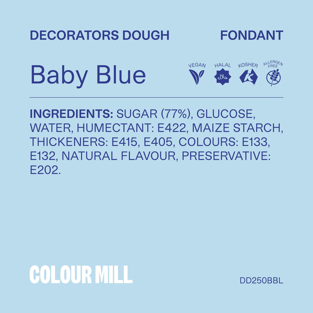 Colour Mill mano sosteniendo paquete 250 g para comparar tamaño y porción