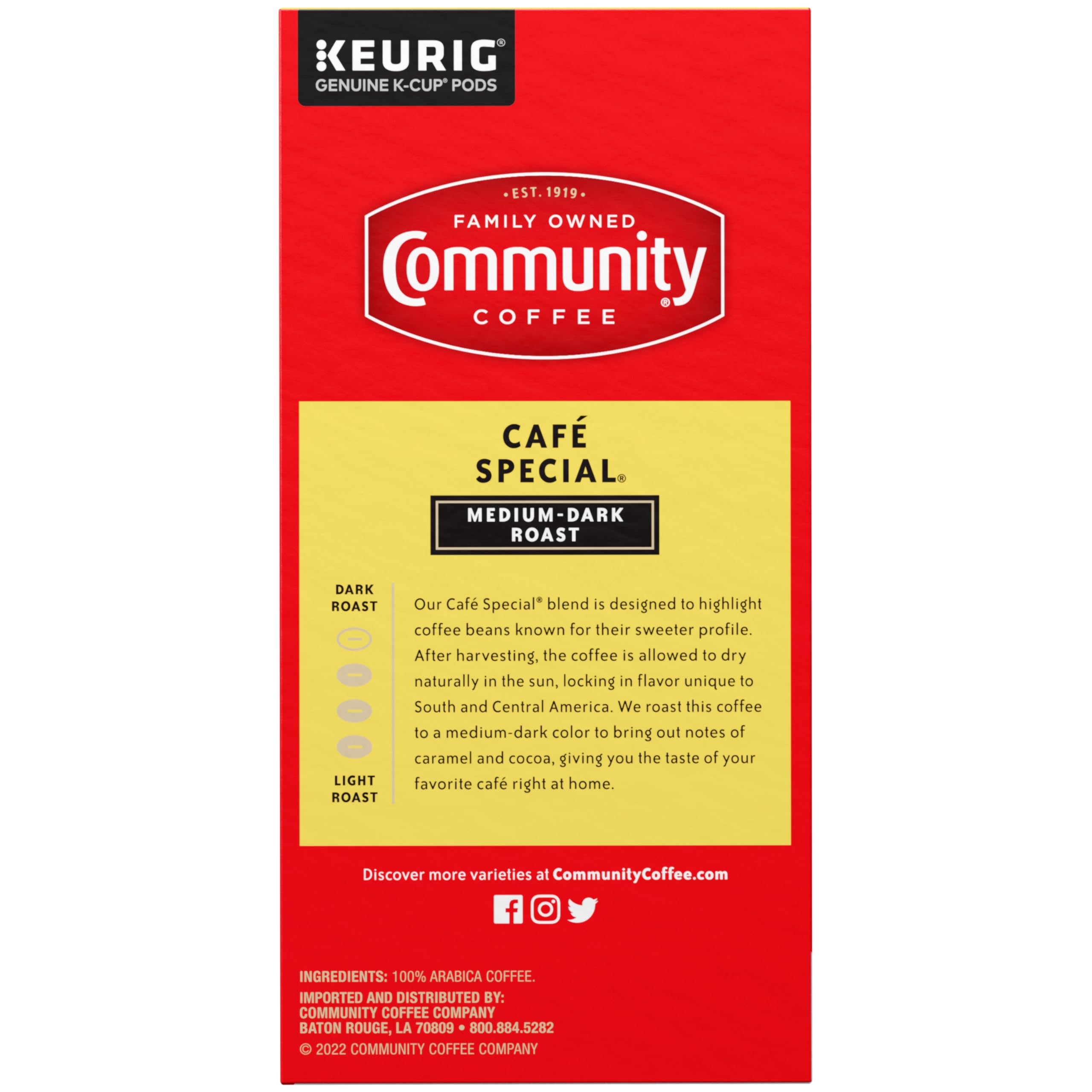 Community Coffee caja junto a una regla para mostrar tamaño y cantidad de 32 cápsulas