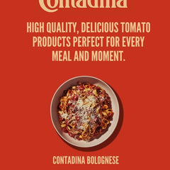 Contadina integrada en salsa de pasta realzando sabor casero
