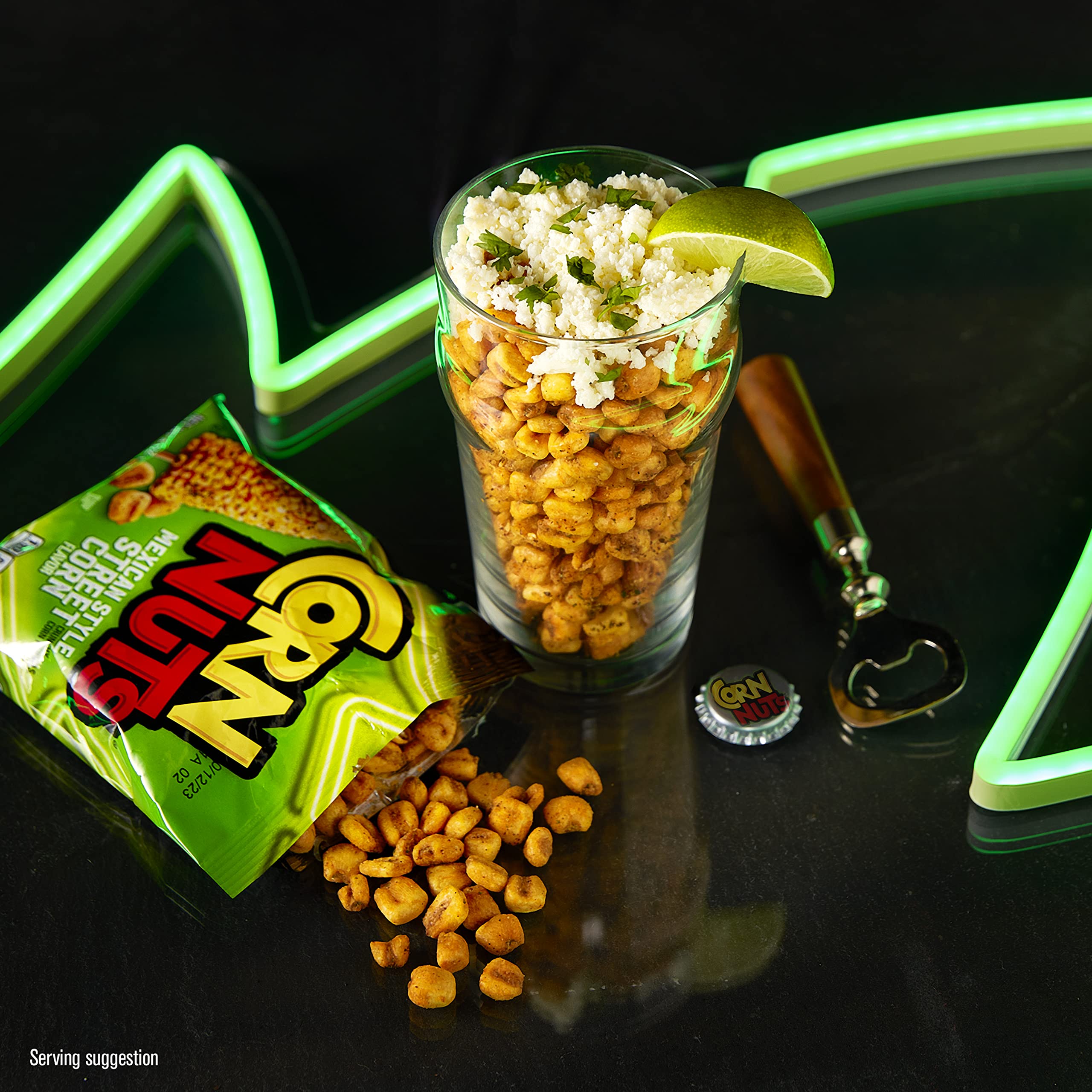 Corn Nuts bolsa junto a una regla para mostrar tamaño y porción práctica