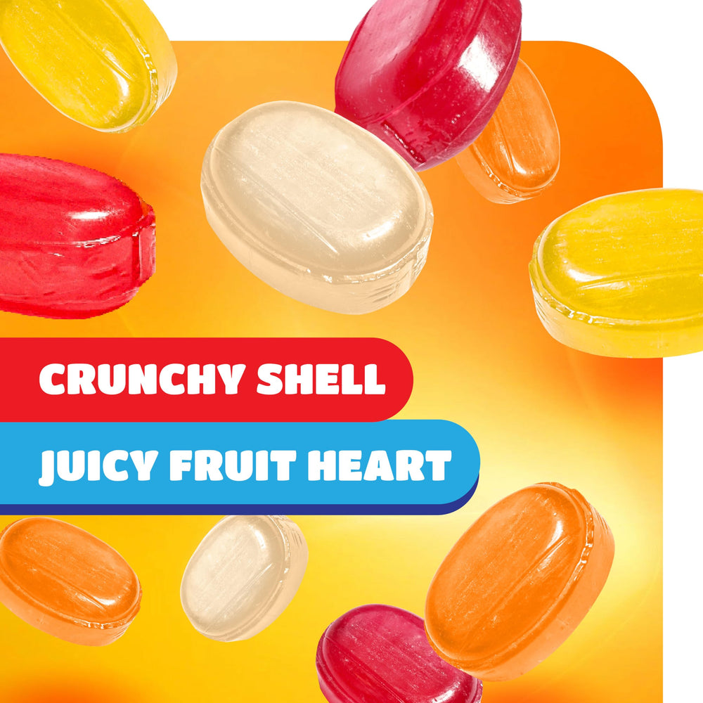 CRAZYOUTLET mano tomando caramelo Arcor en oficina, comparte fácilmente