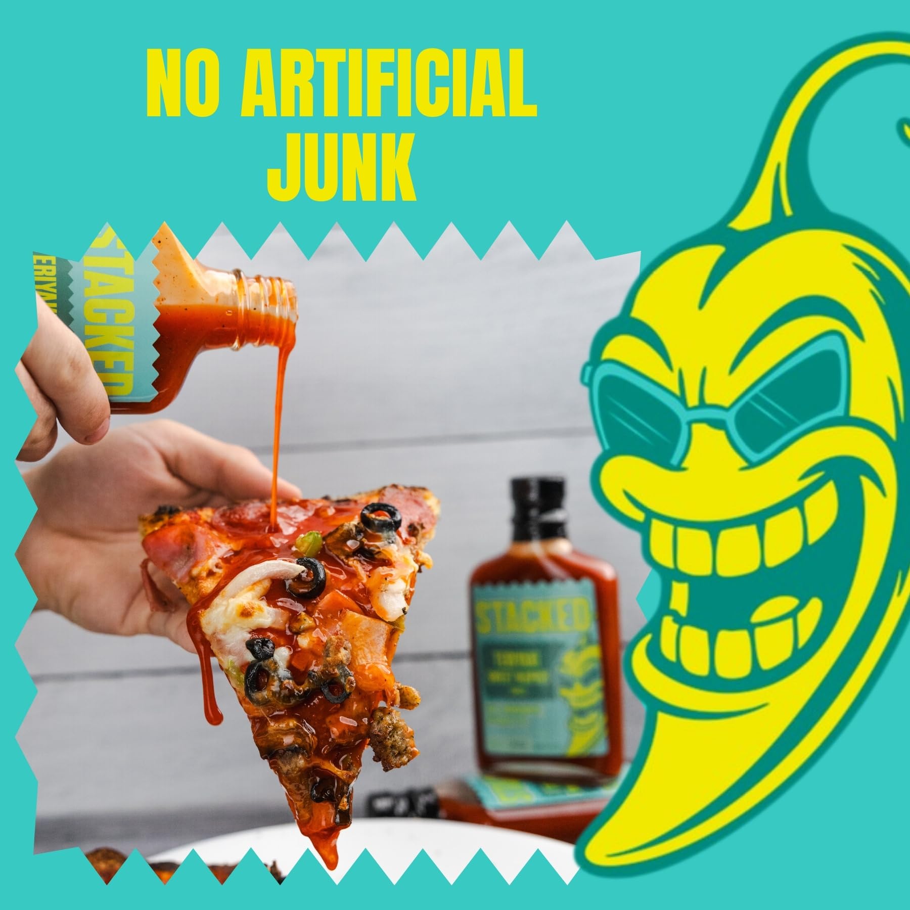 Tres botellas Crippling Hot Sauce comparadas junto a una taza para escala visual