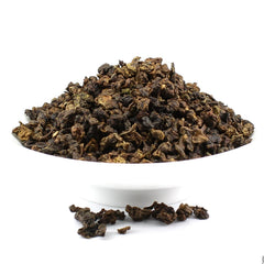 CUSHLA taza con infusión naranja-marrón que resalta aroma y calidez