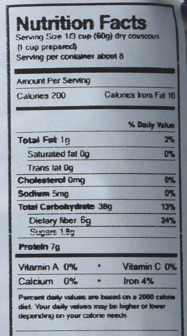 Dari cuscús integral servido con verduras al vapor, receta saludable lista