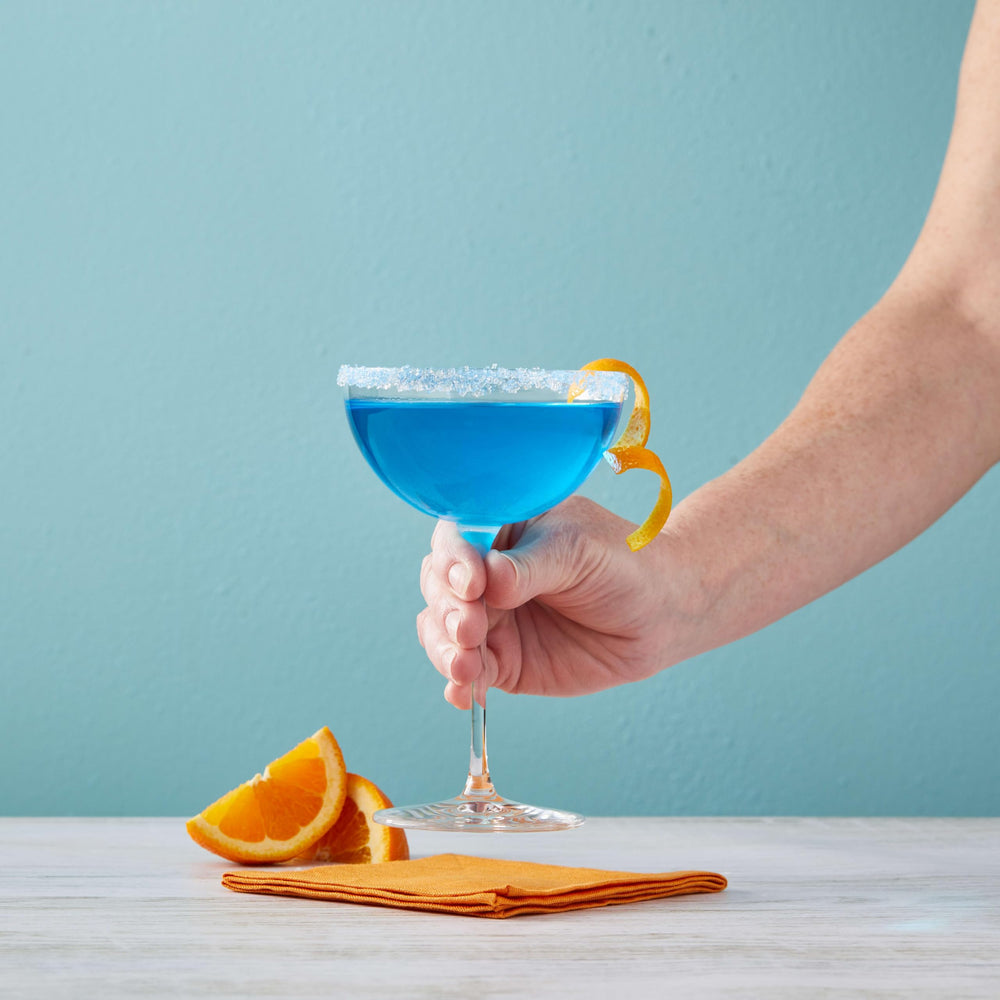 Postre glaseado con DaVinci Gourmet Blue Curacao aportando color y sabor cítrico