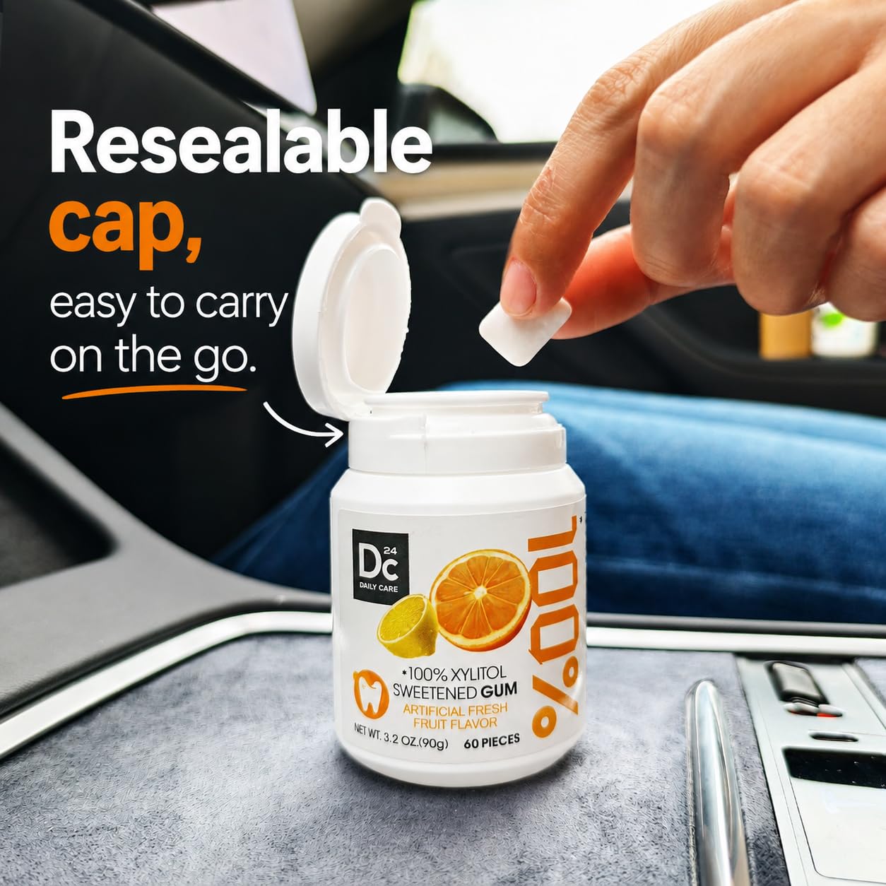 DC24 DAILY CARE frascos dentro de un bolso mostrando uso cómodo fuera de casa