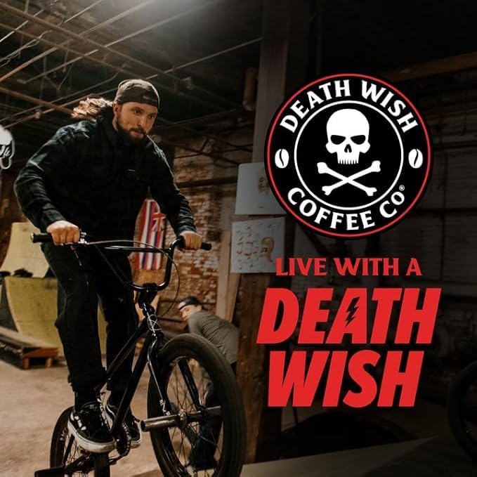 Death Wish Coffee escena de desayuno que transmite energía y comienzo activo