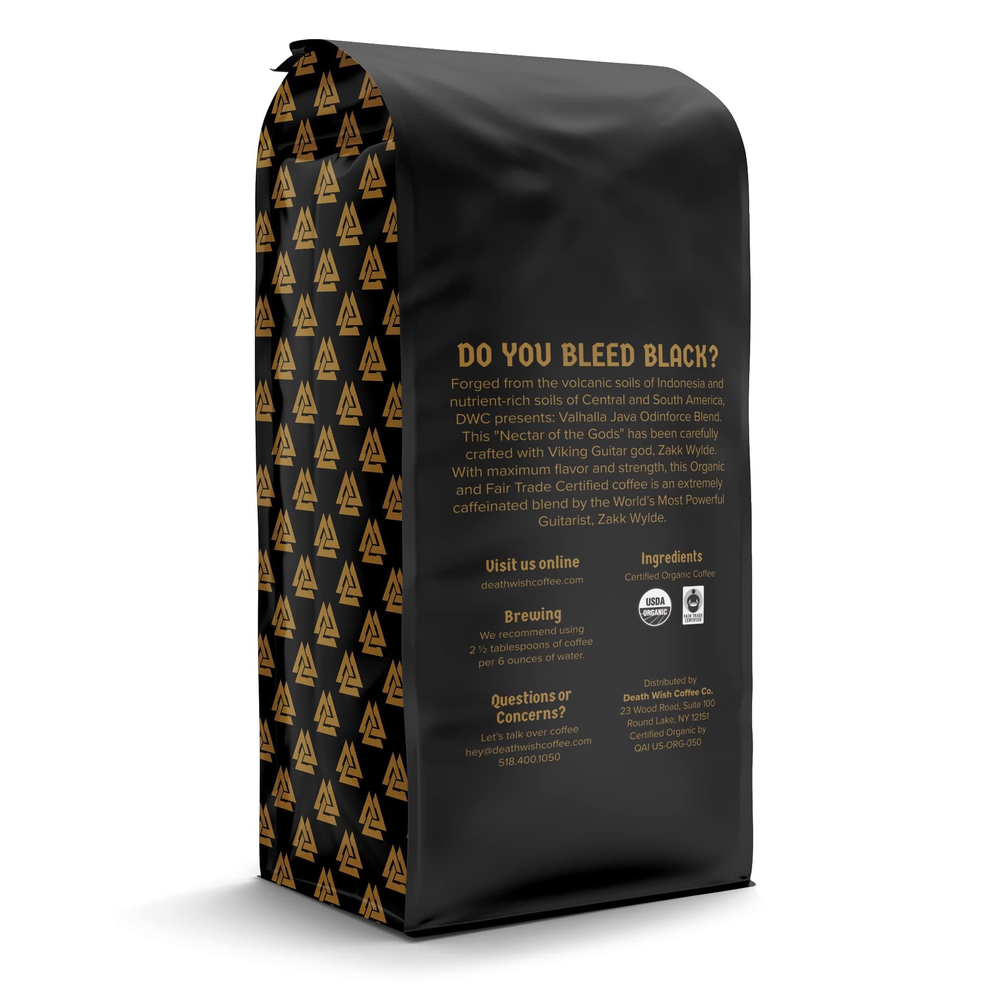Death Wish Coffee close-up del café molido Valhalla Java resaltando textura y aroma