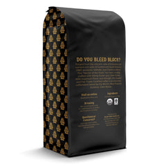 Death Wish Coffee close-up del café molido Valhalla Java resaltando textura y aroma