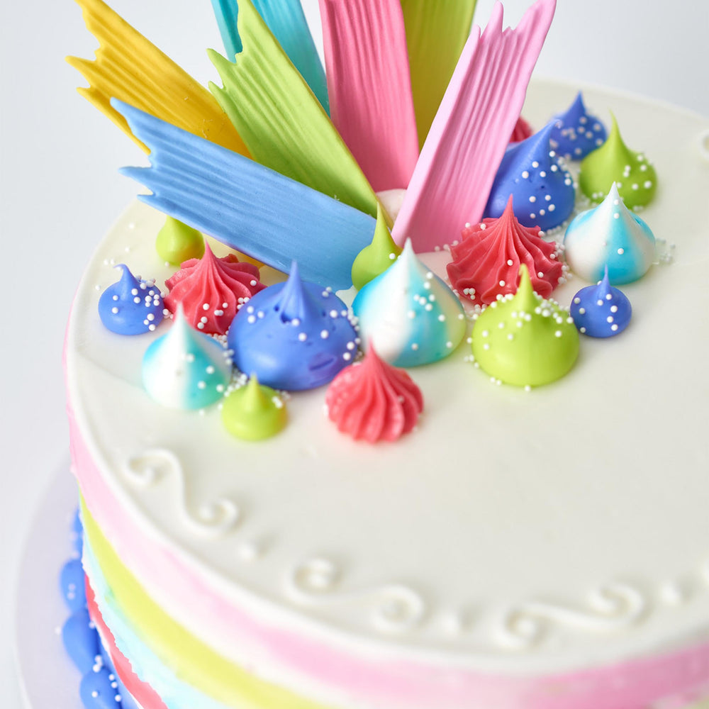 DecoPac nonpareils cubriendo pastel de boda para aspecto clásico y limpio
