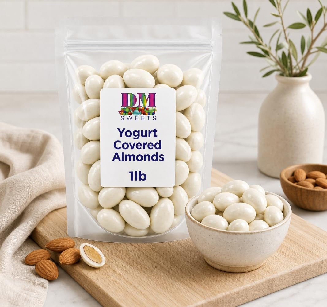 DM Sweets comparación de tamaño de almendras cubiertas junto a moneda