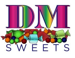 DM Sweets bocado en mano mostrando textura y atractivo para degustar