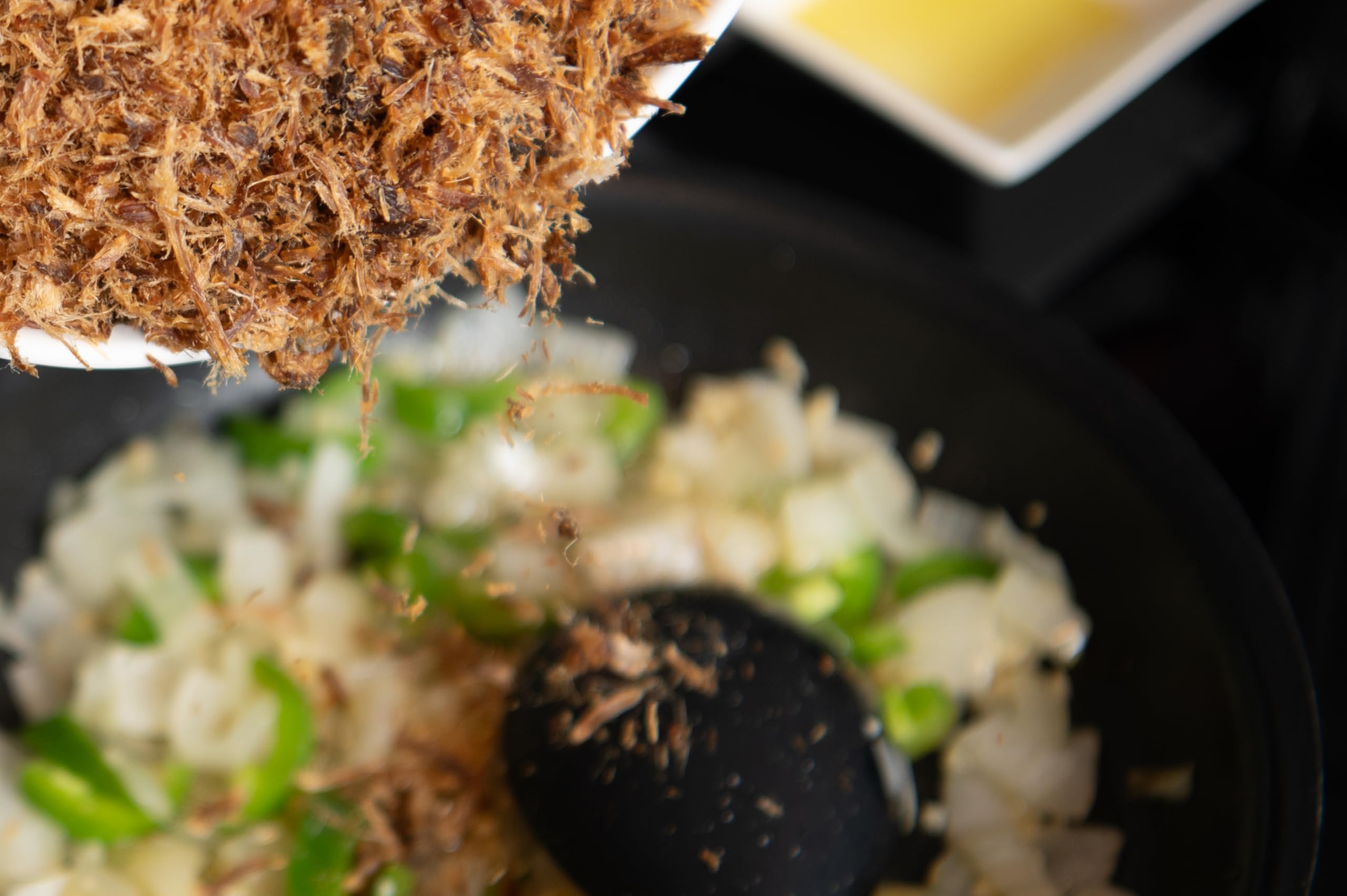 Productos Doña Blanca carne seca servida en cuenco lista como snack saludable